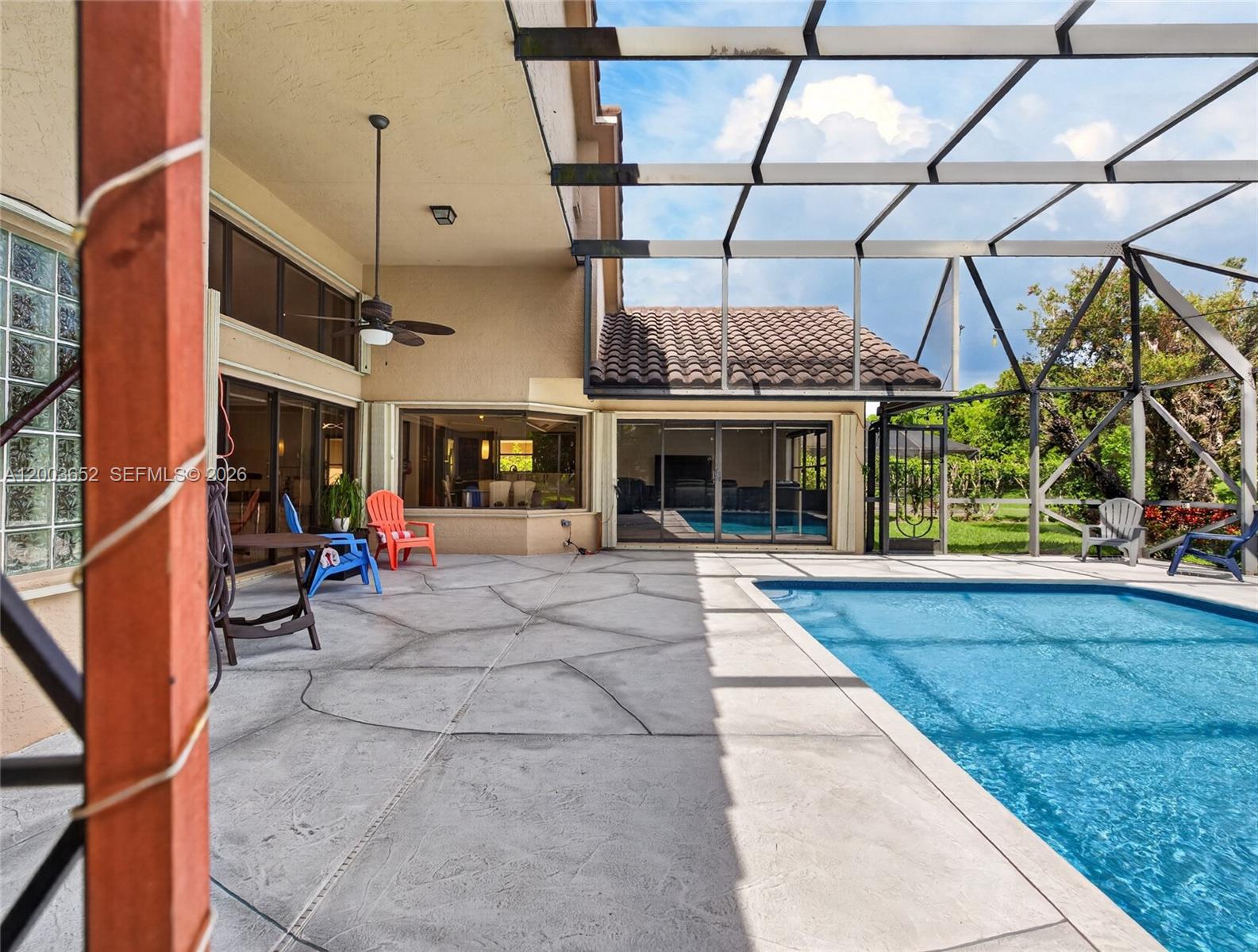 COUNTRY ISLES - Residential