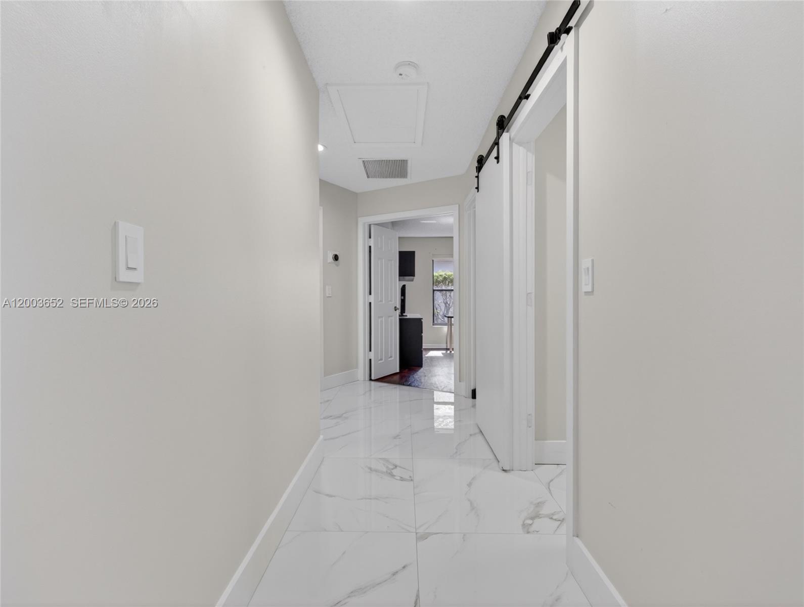 COUNTRY ISLES - Residential