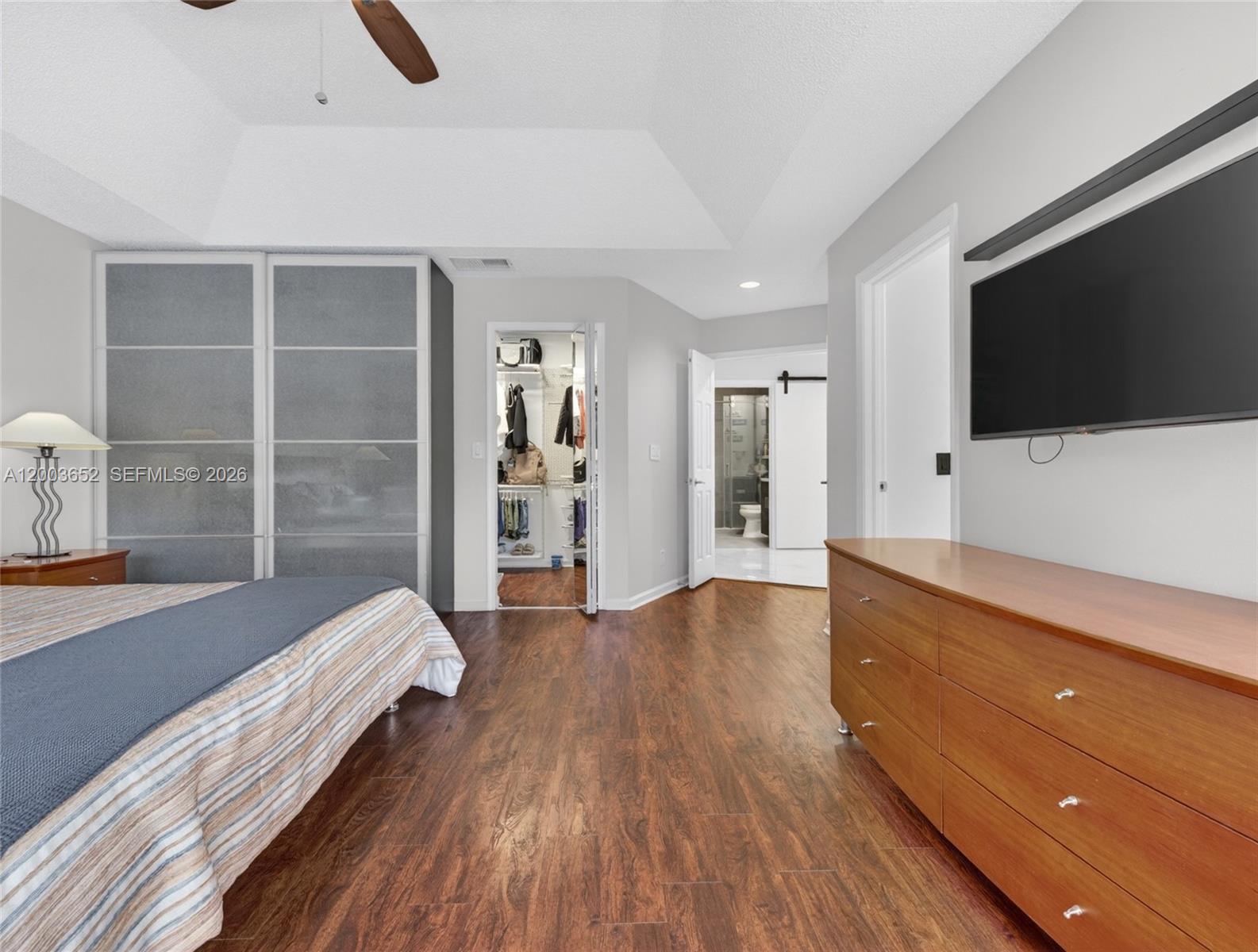 COUNTRY ISLES - Residential