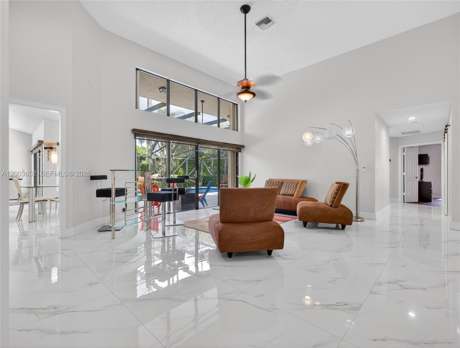 COUNTRY ISLES - Residential