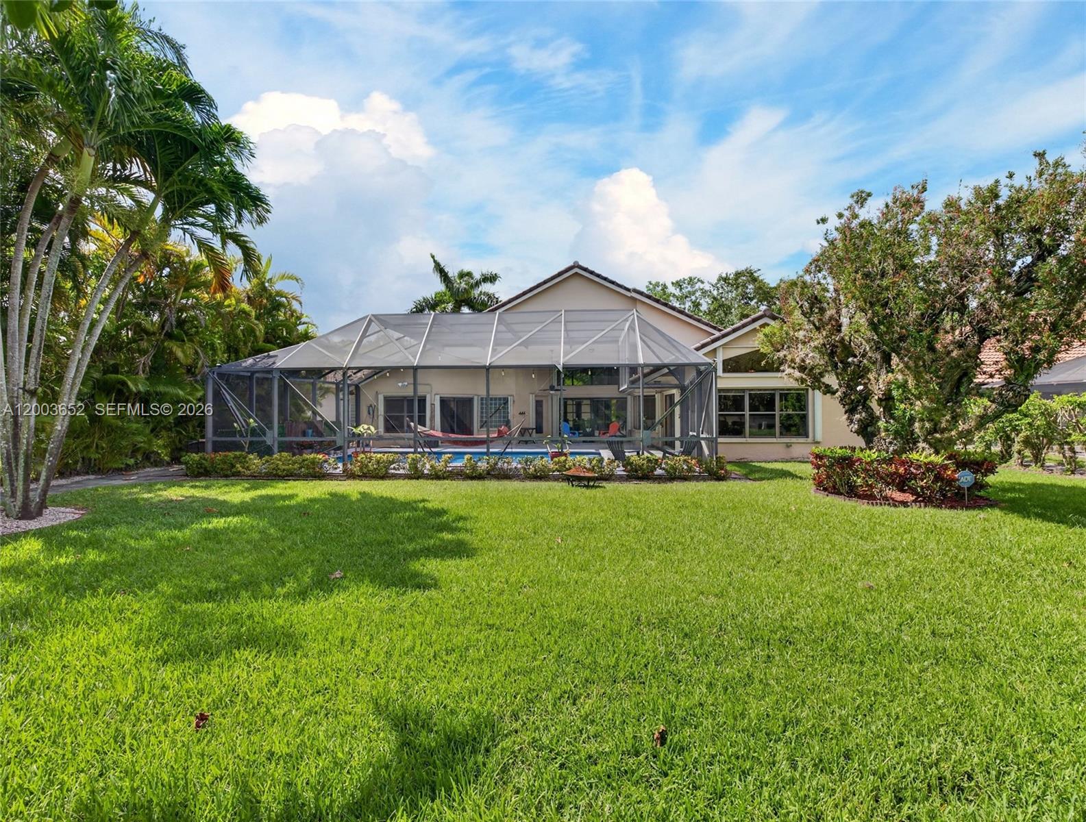 COUNTRY ISLES - Residential