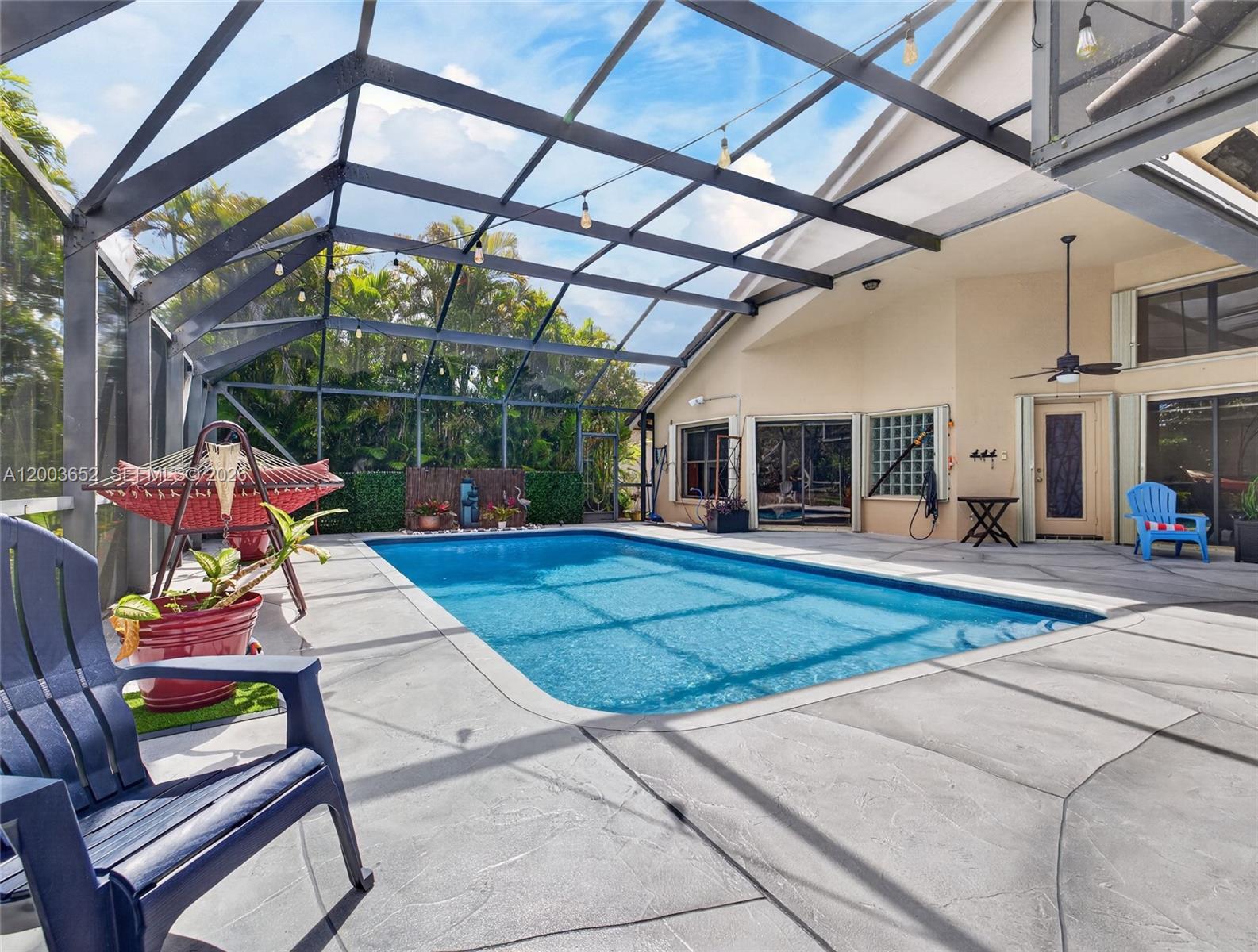 COUNTRY ISLES - Residential