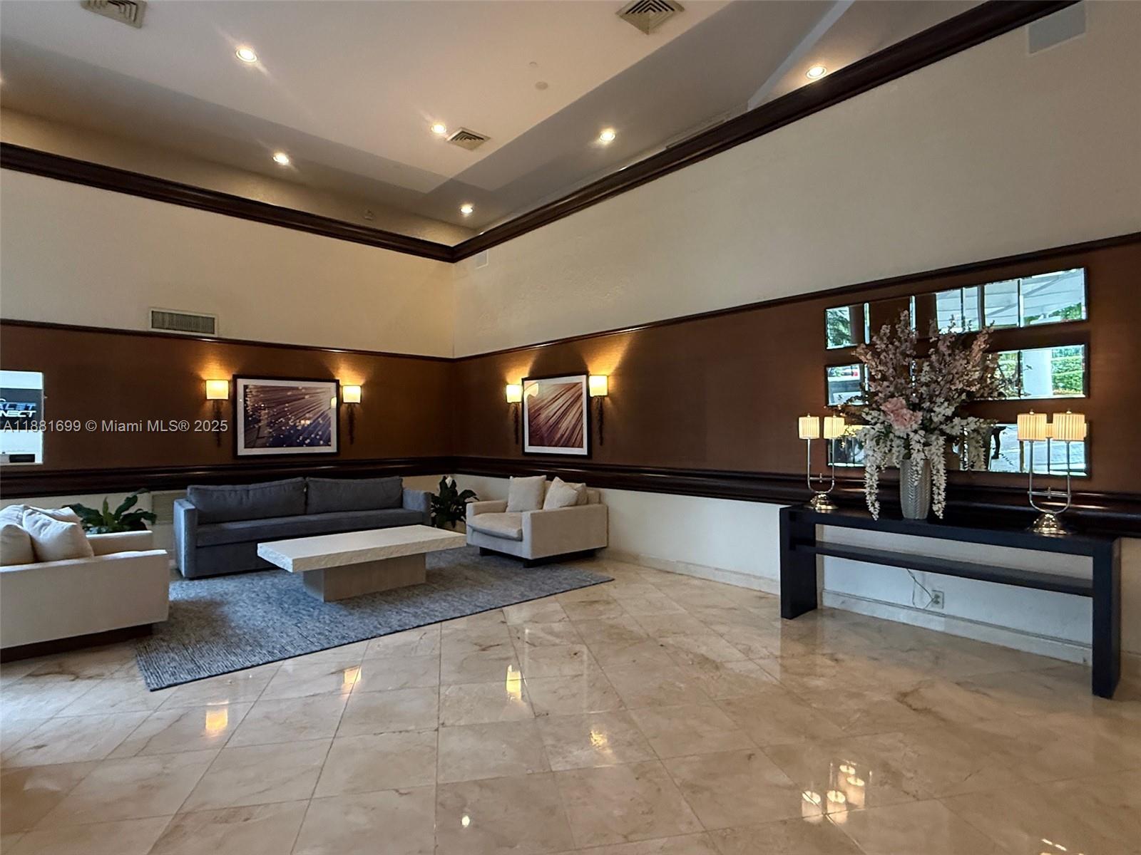 MYSTIC POINTE TOWER 600 C - Residential