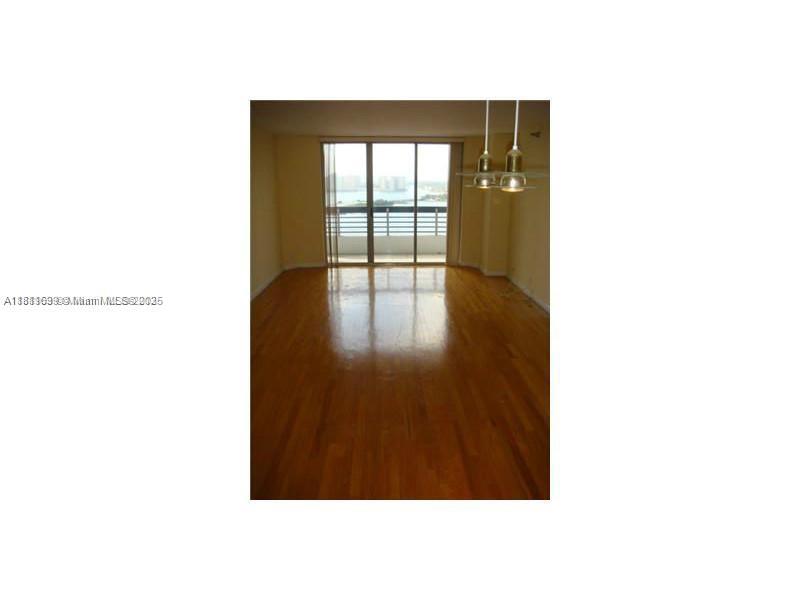 MYSTIC POINTE TOWER 600 C - Residential