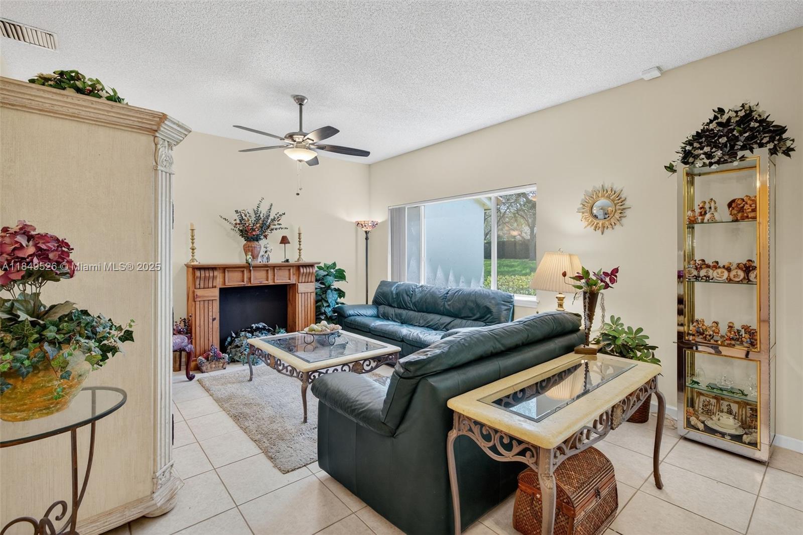 4824 SW 32nd Ter