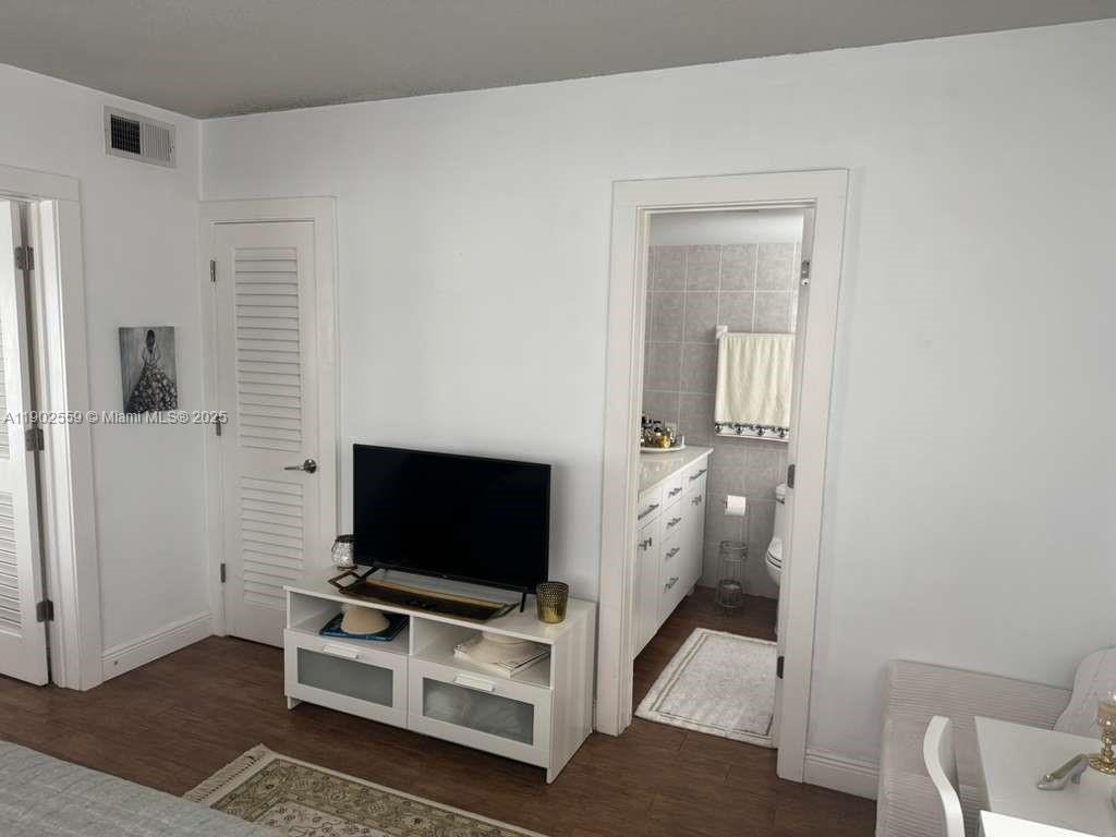 GOLDEN CACHE CONDO - Residential Lease