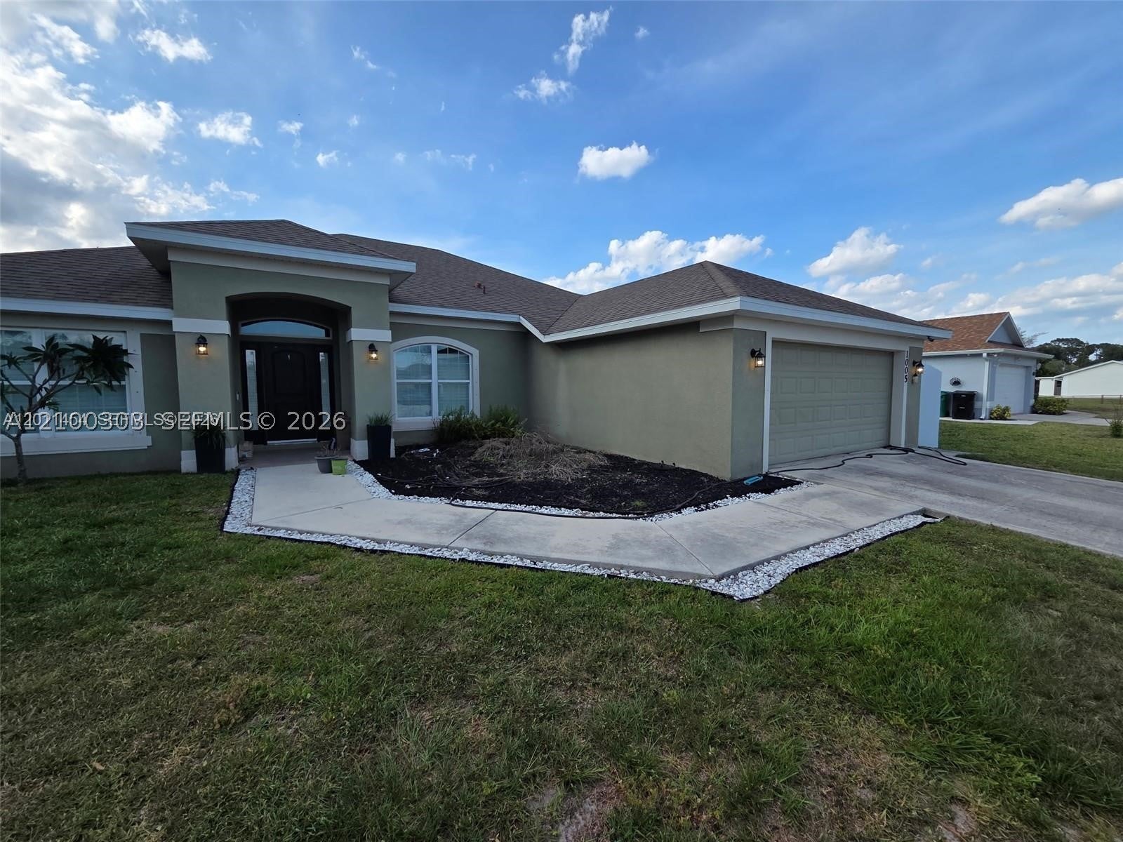 1005 SW Bay State Rd - Image 1