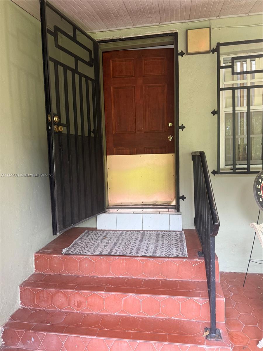 Rental Property at 6367 Sw 15th St, West Miami, Miami-Dade County, Florida - Bedrooms: 1 
Bathrooms: 1  - $1,500 MO.