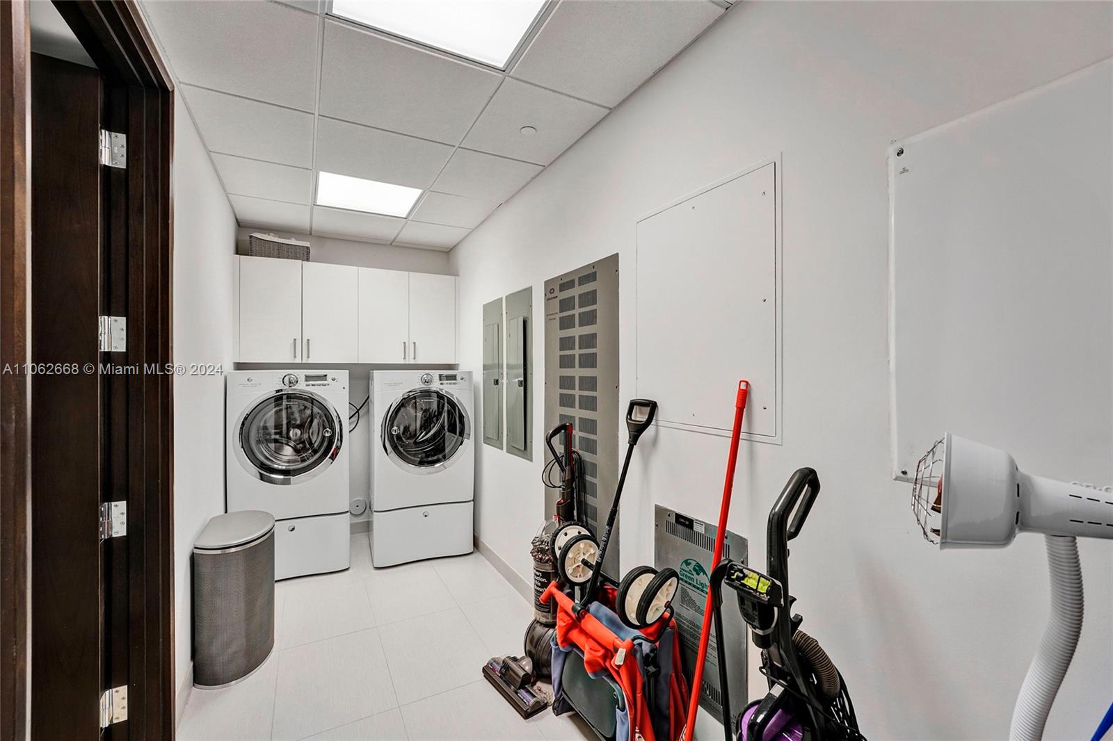 17749 COLLINS AVENUE COND - Residential