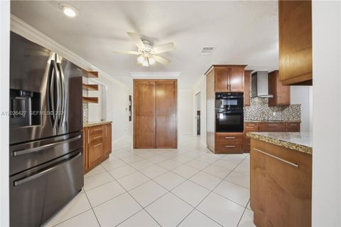 Tiny photo for 2202 N 42nd Ave, Hollywood, FL 33021 (MLS # A12026427)