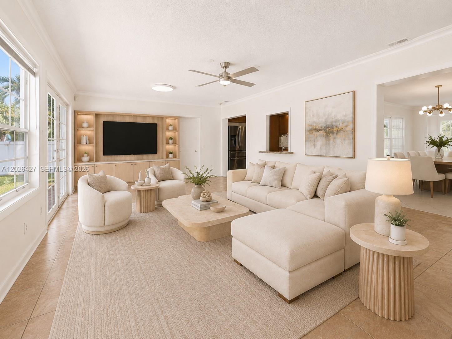HOLLYWOOD HILLS - Residential