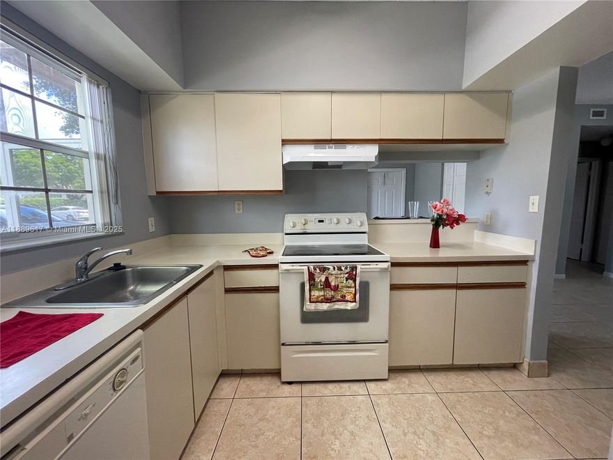 Spacious 2 Bedroom, 2 Bath Condo – First Floor Unit
Beautiful first-floor condo featuring tile floors throughout, a private patio, and washer/dryer in the unit. Located in a gated community offering resort-style amenities including a pool, tennis courts, clubhouse, gym, BBQ grills, car wash area, security patrol, and more.
Highlights: 2 Bedrooms, 2 Baths, Tile Floors & Private Patio, Washer/Dryer in Unit, Gated Community with Pool, Gym, Tennis & Clubhouse, Rent Includes Water, Sewer, Trash.
Details:
One pet allowed (max 20 lbs) – $250 non-refundable fee applies
Association approval required (approx. 3 weeks)
Move-in: First month, last month, and one month security deposit.
A great home in a desirable community with plenty of amenities!