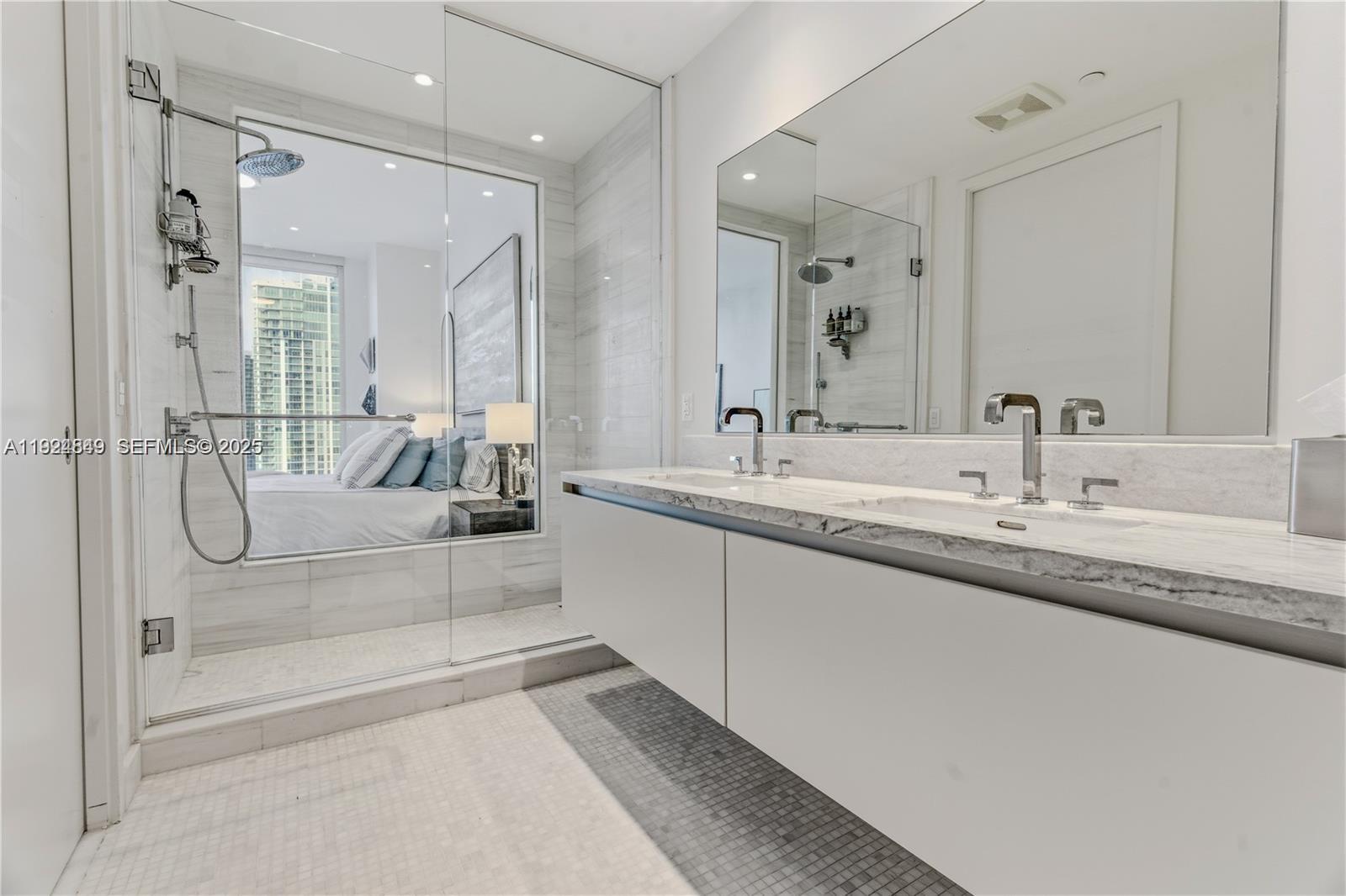 ESCOTTONIA PARK - Residential