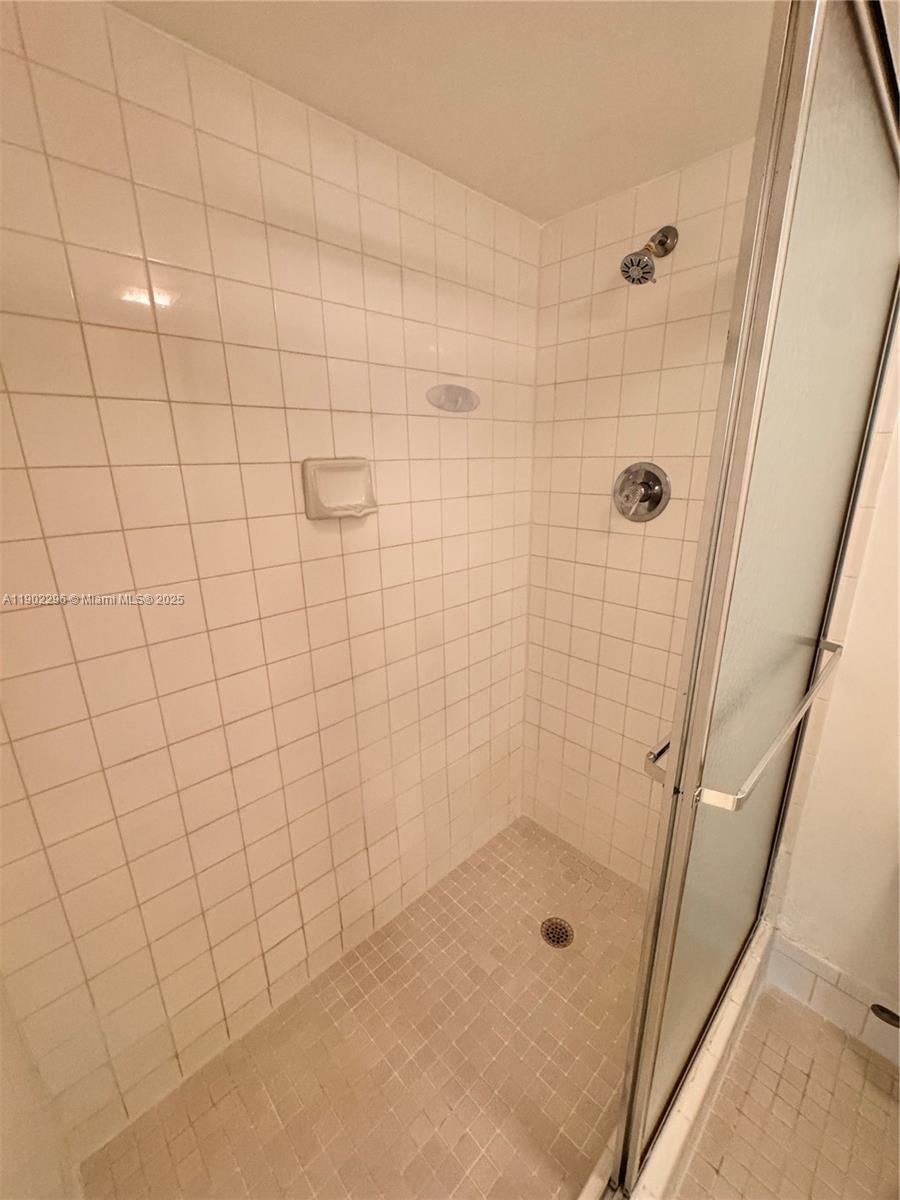 CAMBRIDGE AT CENTURY VILL - Residential Lease