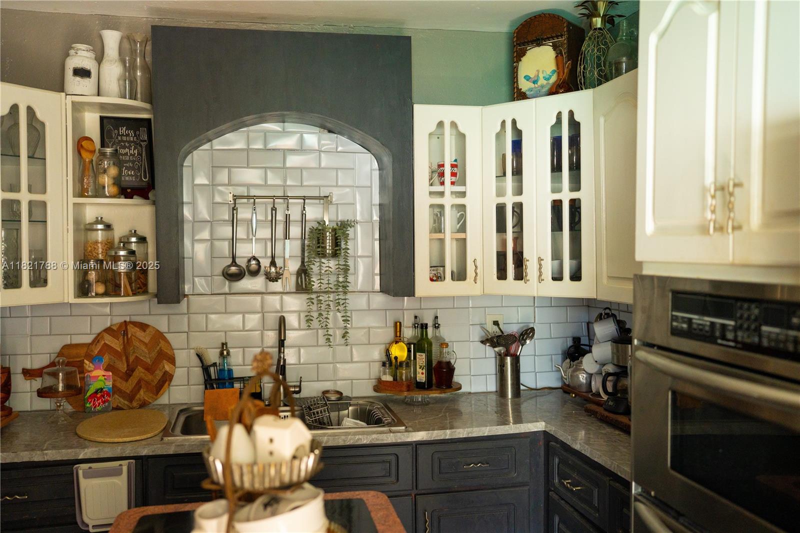 PRICES ADDN TO ST JAMES P - Land