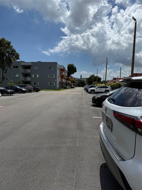 Photo of 11301 SW 200th St #305-A, Miami, FL 33157 (MLS # A11890016)