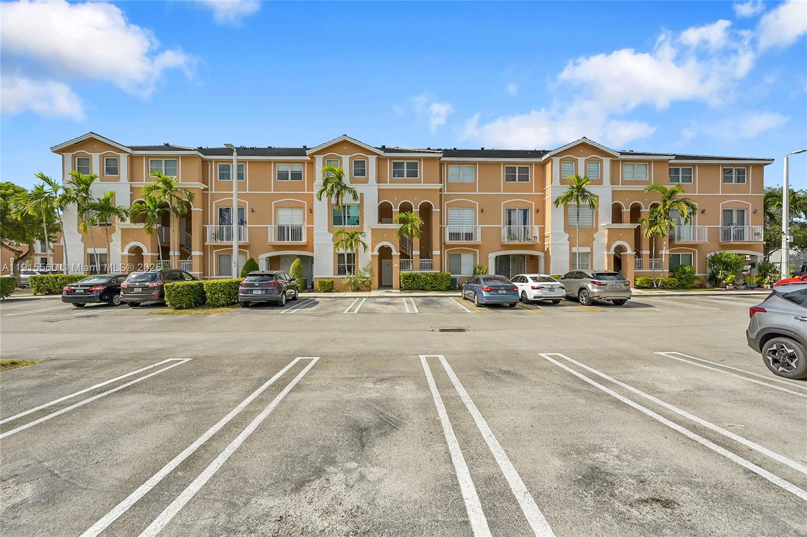 7060 NW 177th St 204-12