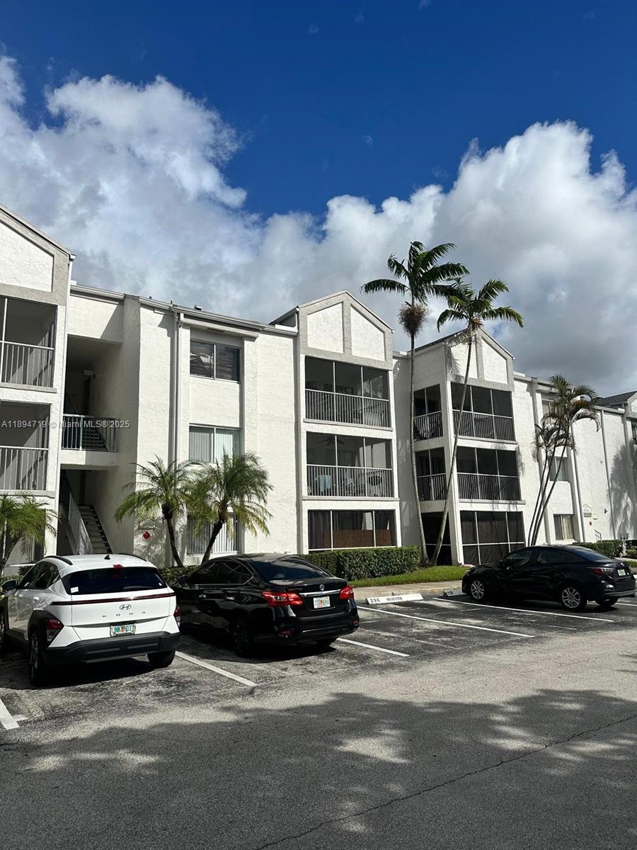 SUN VISTA GARDENS CONDO - Residential Lease