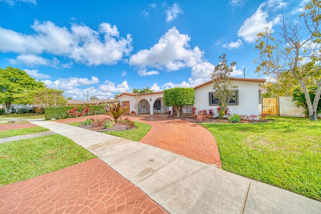 Photo of 3815 SW 125th Ave, Miami, FL 33175 (MLS # A11975688)