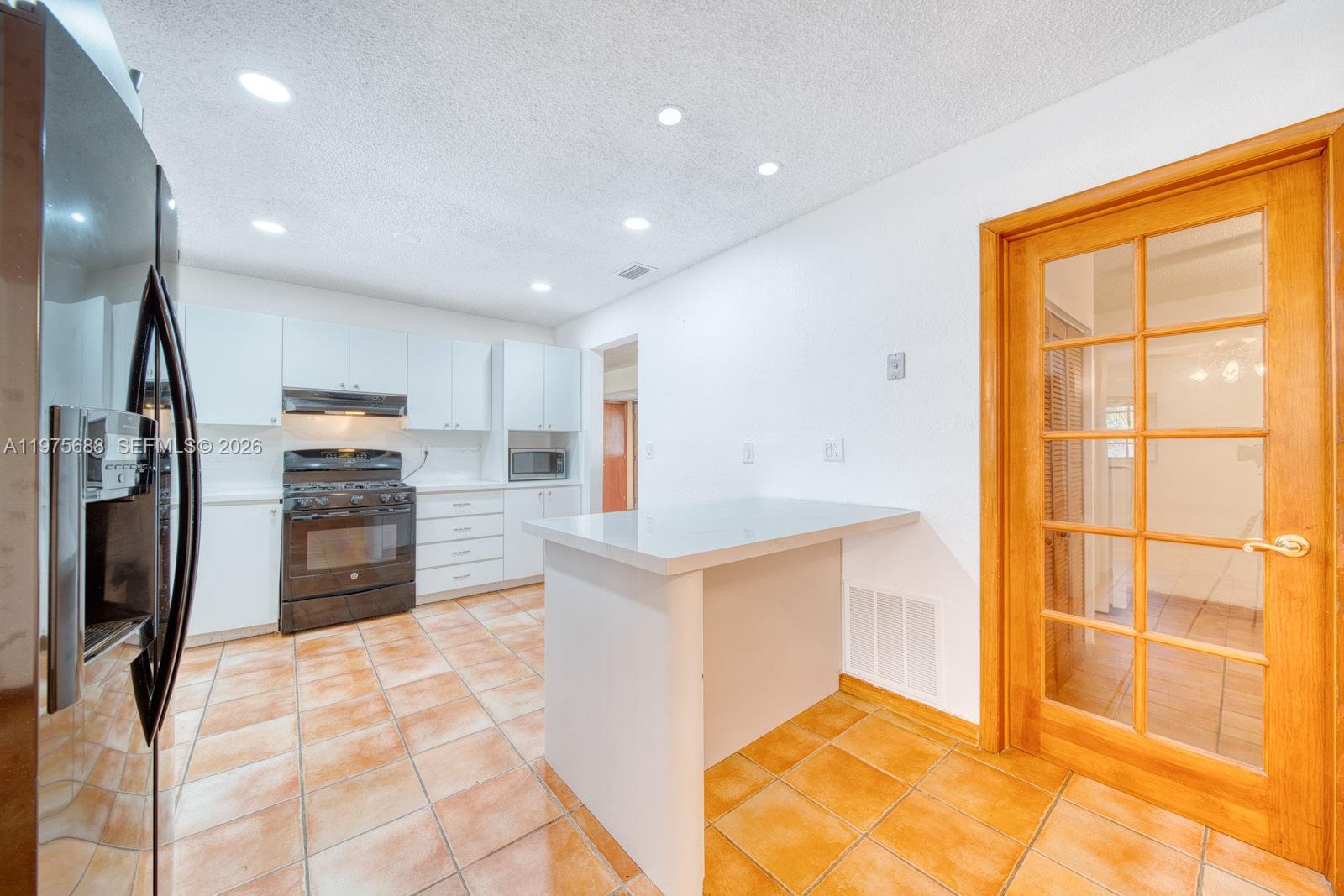 SOUTHERN ESTS 7TH ADDN SE - Residential