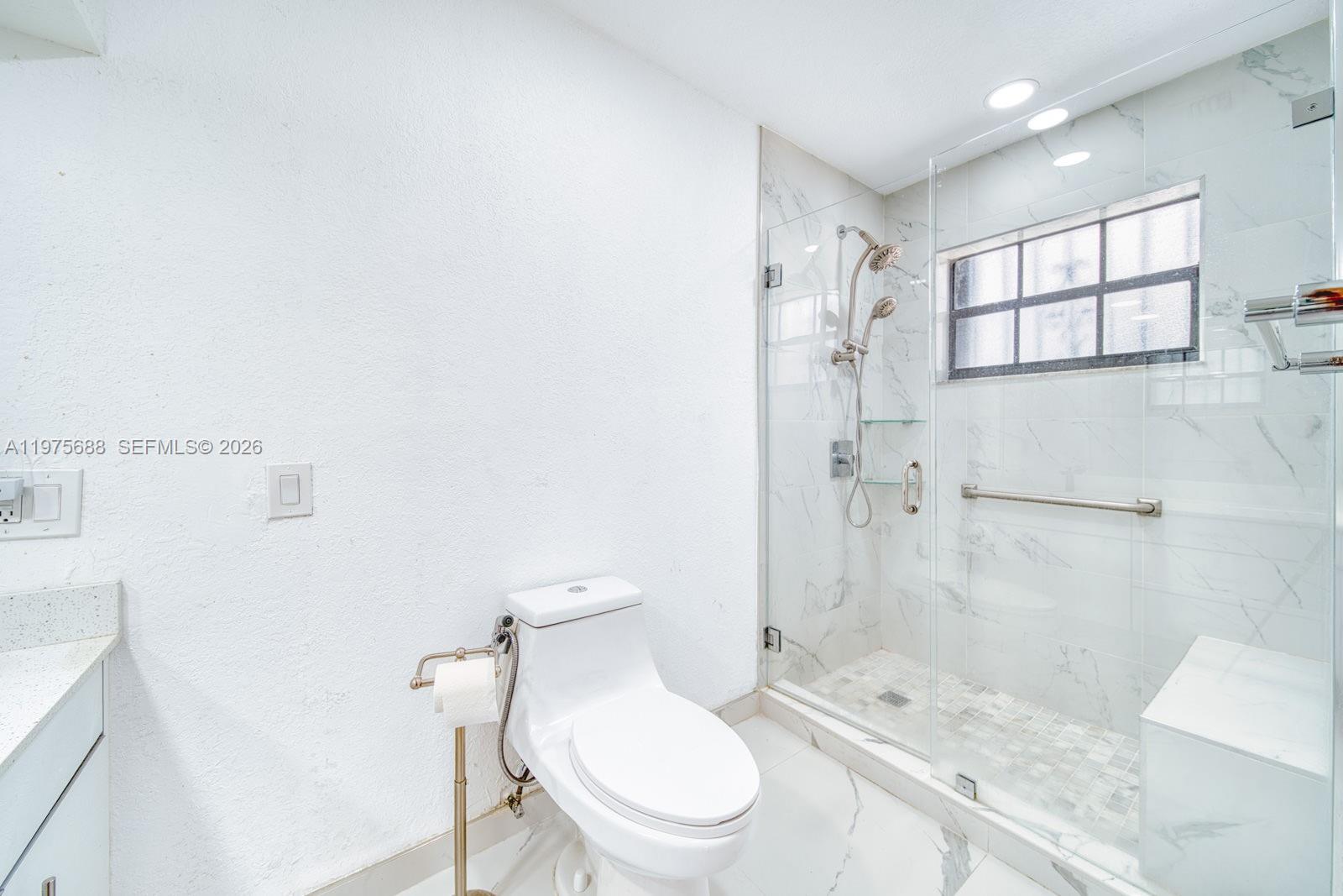 SOUTHERN ESTS 7TH ADDN SE - Residential