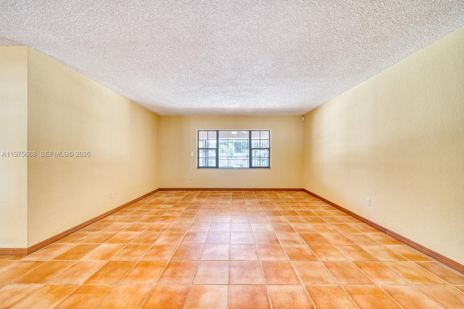 SOUTHERN ESTS 7TH ADDN SE - Residential