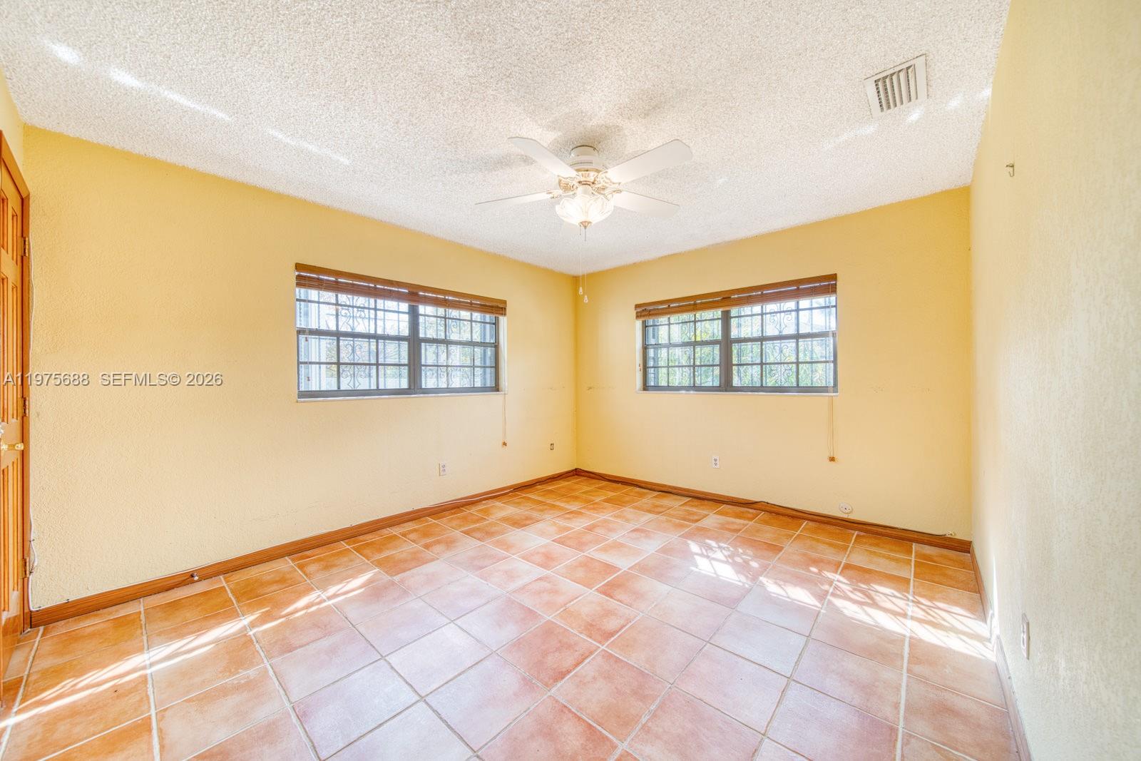 SOUTHERN ESTS 7TH ADDN SE - Residential