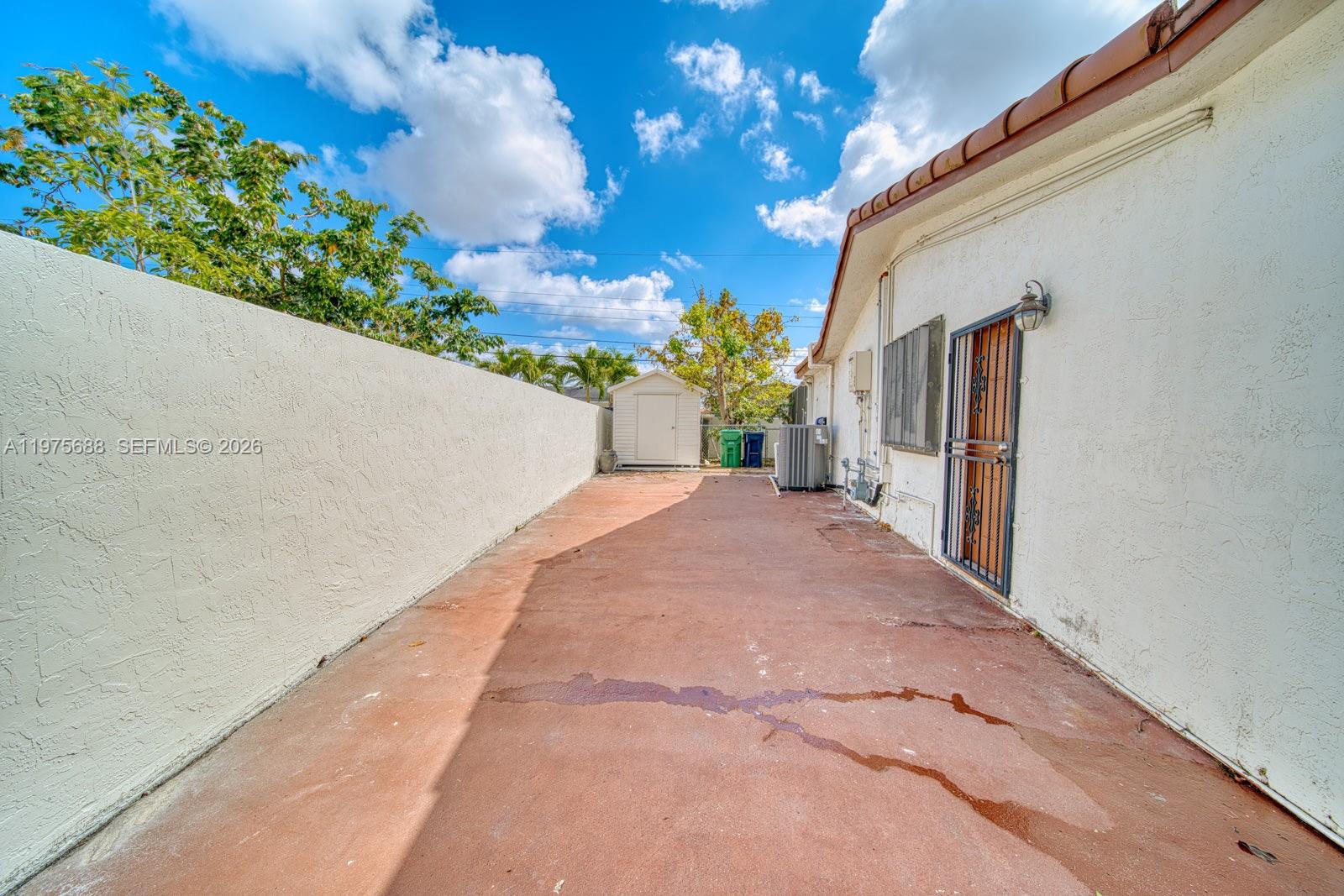 SOUTHERN ESTS 7TH ADDN SE - Residential