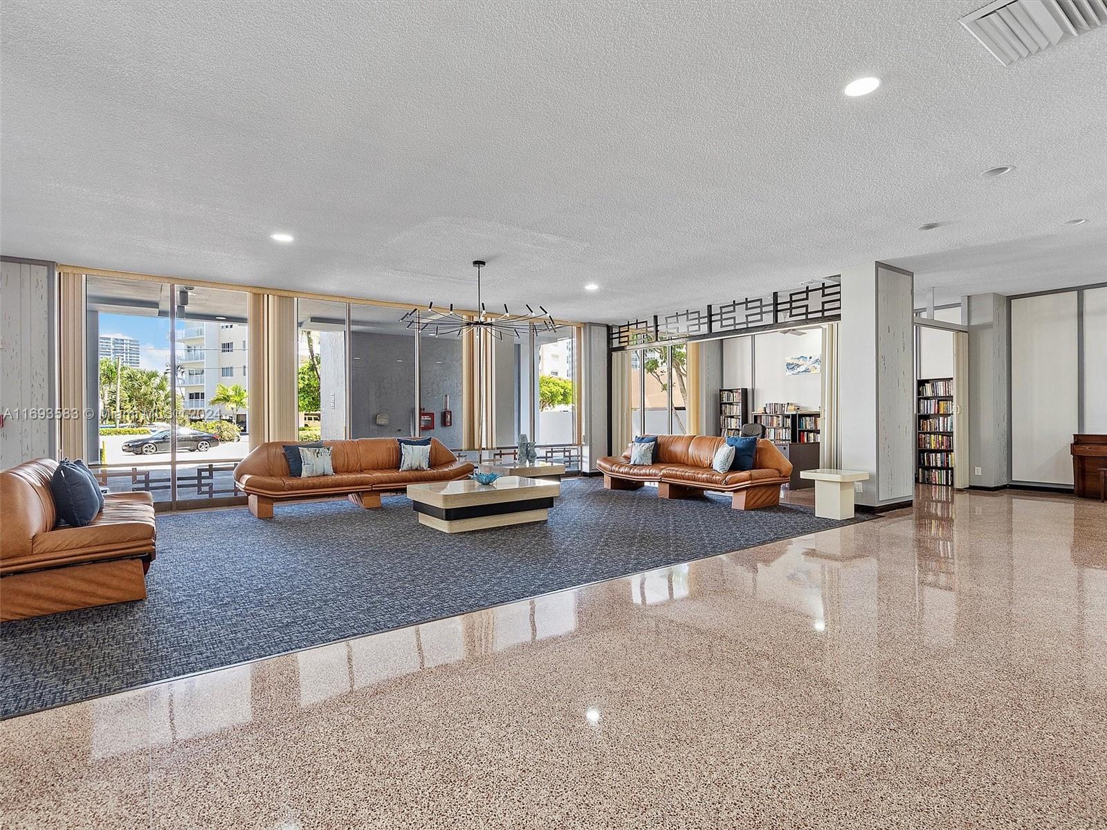 GOLDEN SURF TOWERS CONDO - Residential