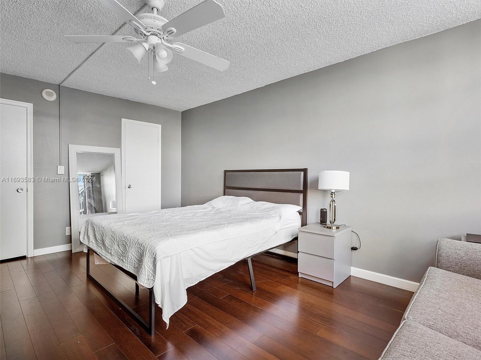 GOLDEN SURF TOWERS CONDO - Residential