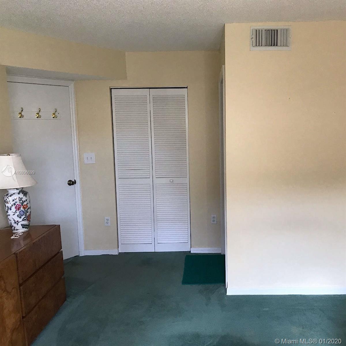 LAGO LINDO TOWNVILLAS CON - Residential