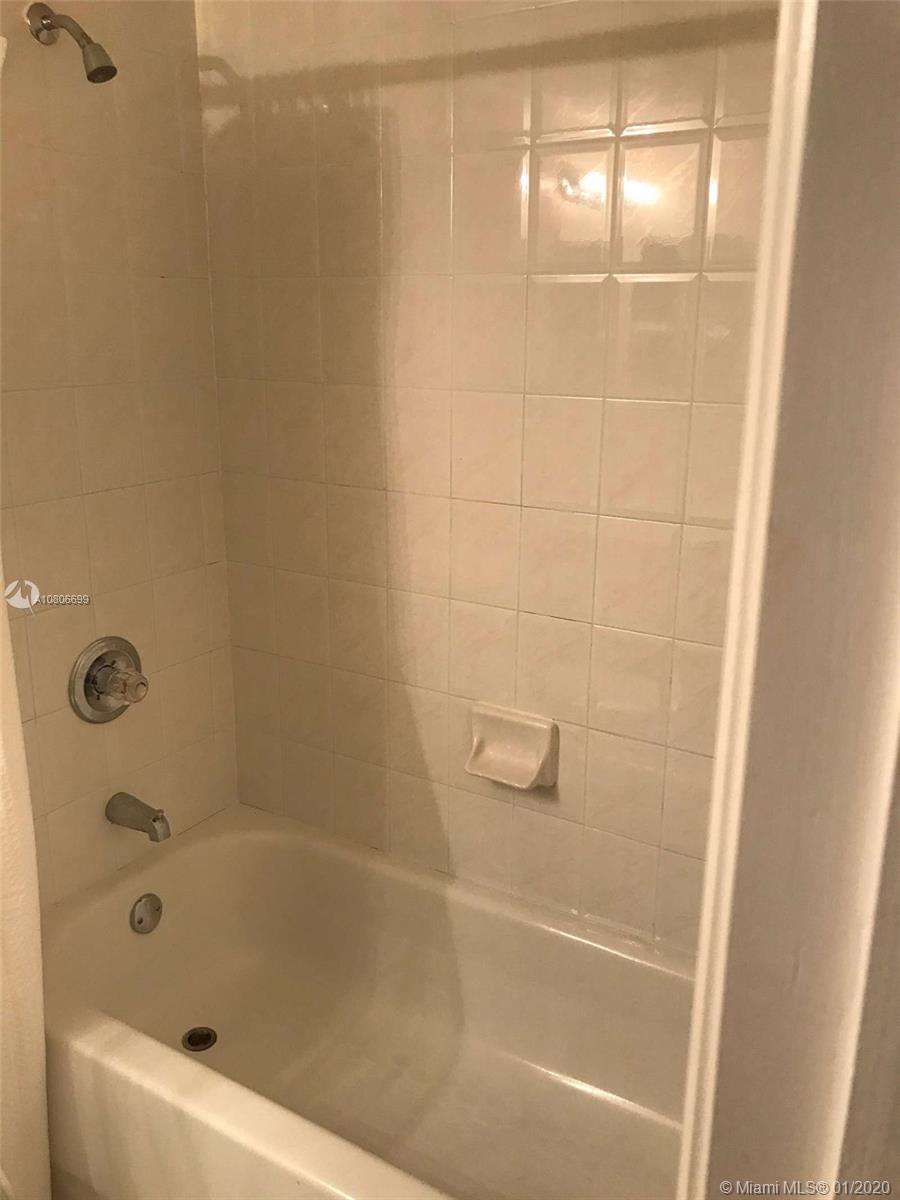 LAGO LINDO TOWNVILLAS CON - Residential