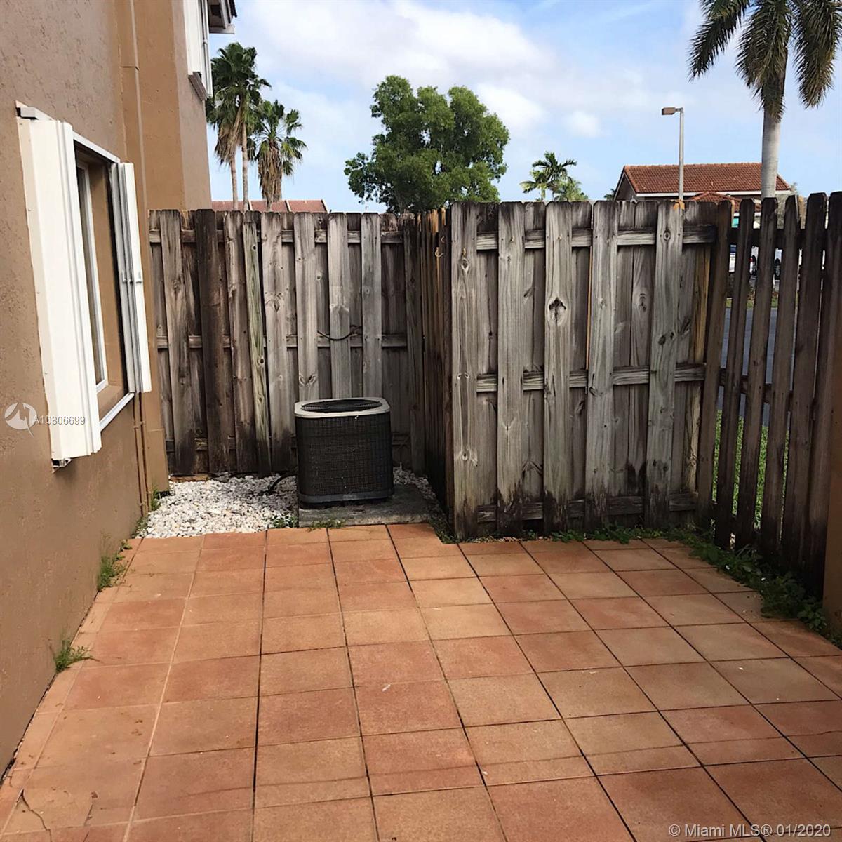 LAGO LINDO TOWNVILLAS CON - Residential