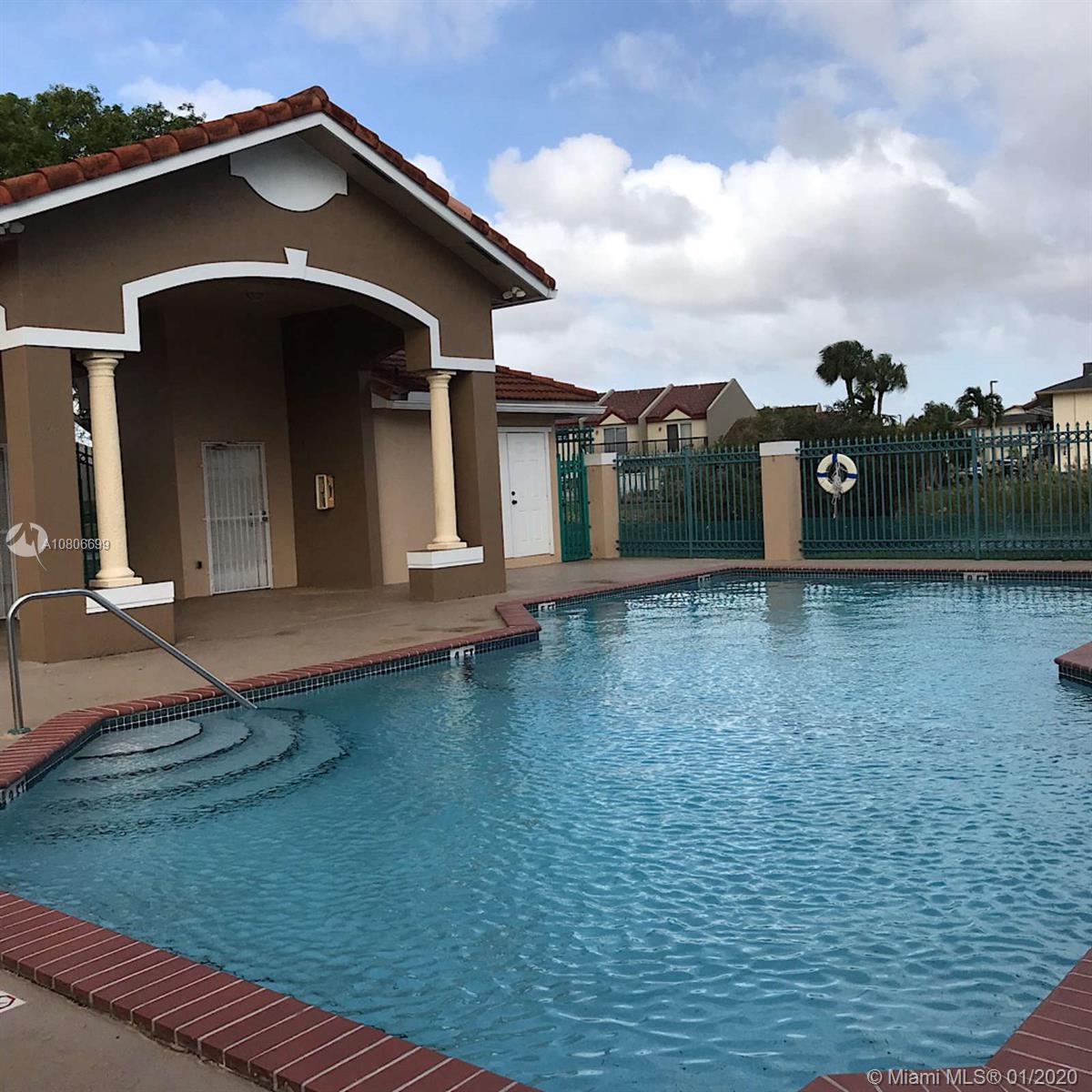 LAGO LINDO TOWNVILLAS CON - Residential