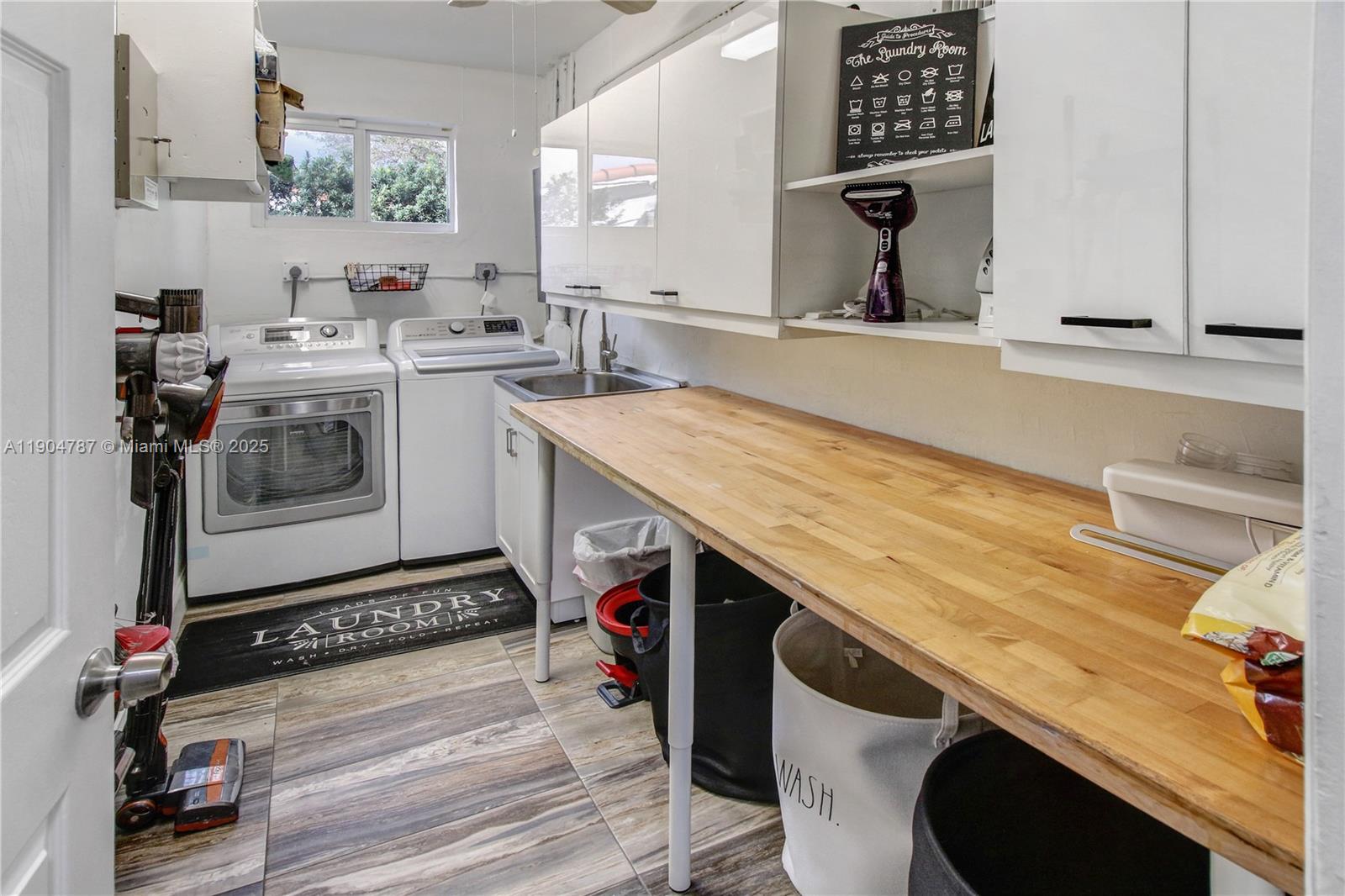 HIGHLAND OAKS - Residential