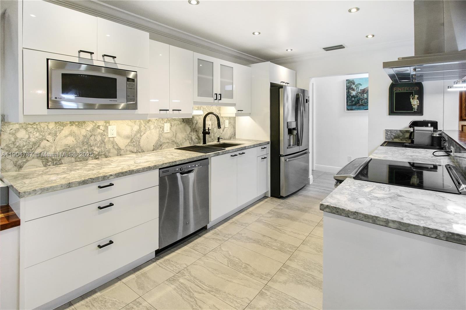 HIGHLAND OAKS - Residential