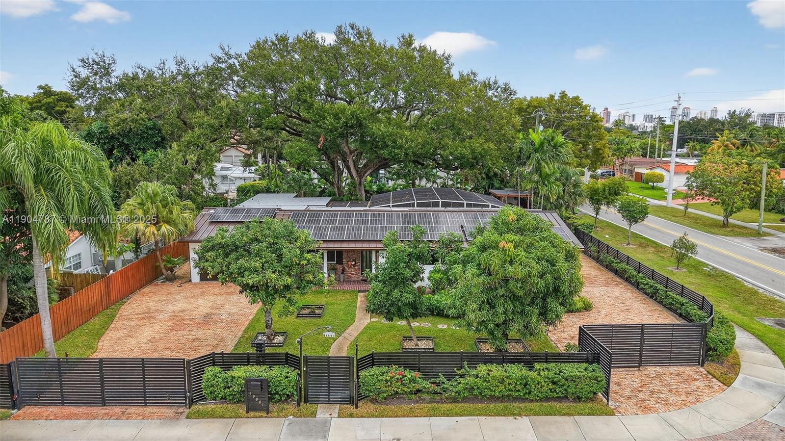 HIGHLAND OAKS - Residential