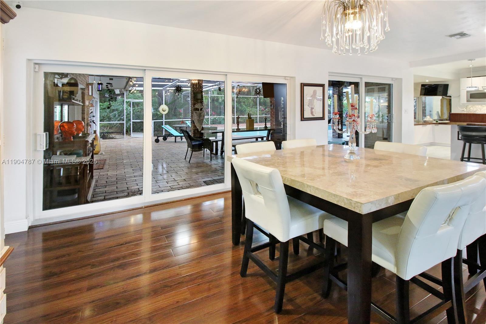 HIGHLAND OAKS - Residential