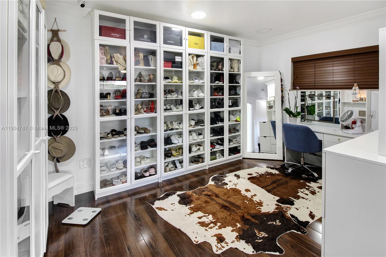 HIGHLAND OAKS - Residential