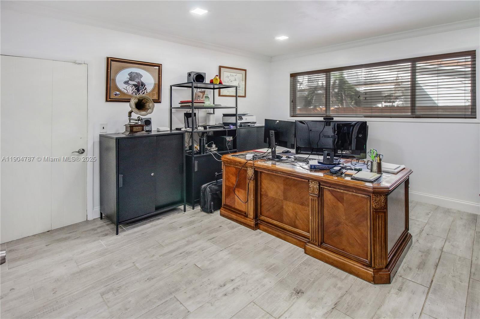 HIGHLAND OAKS - Residential