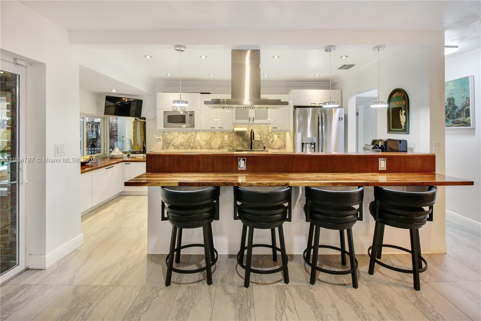 HIGHLAND OAKS - Residential