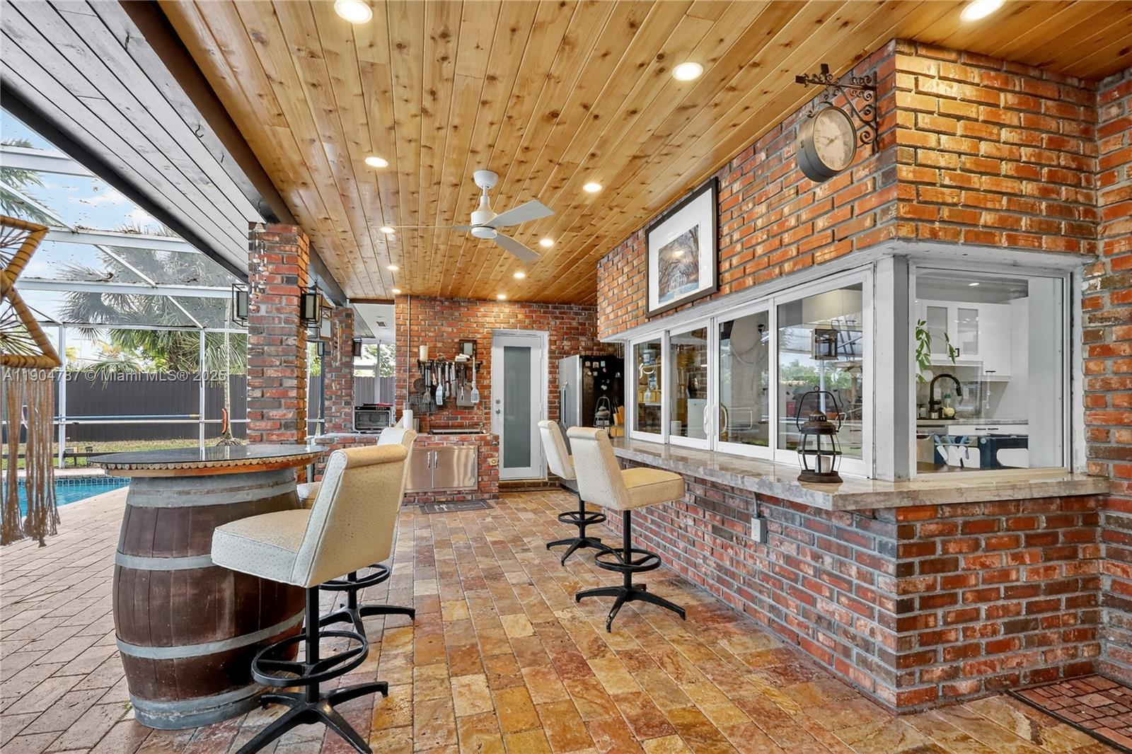 HIGHLAND OAKS - Residential