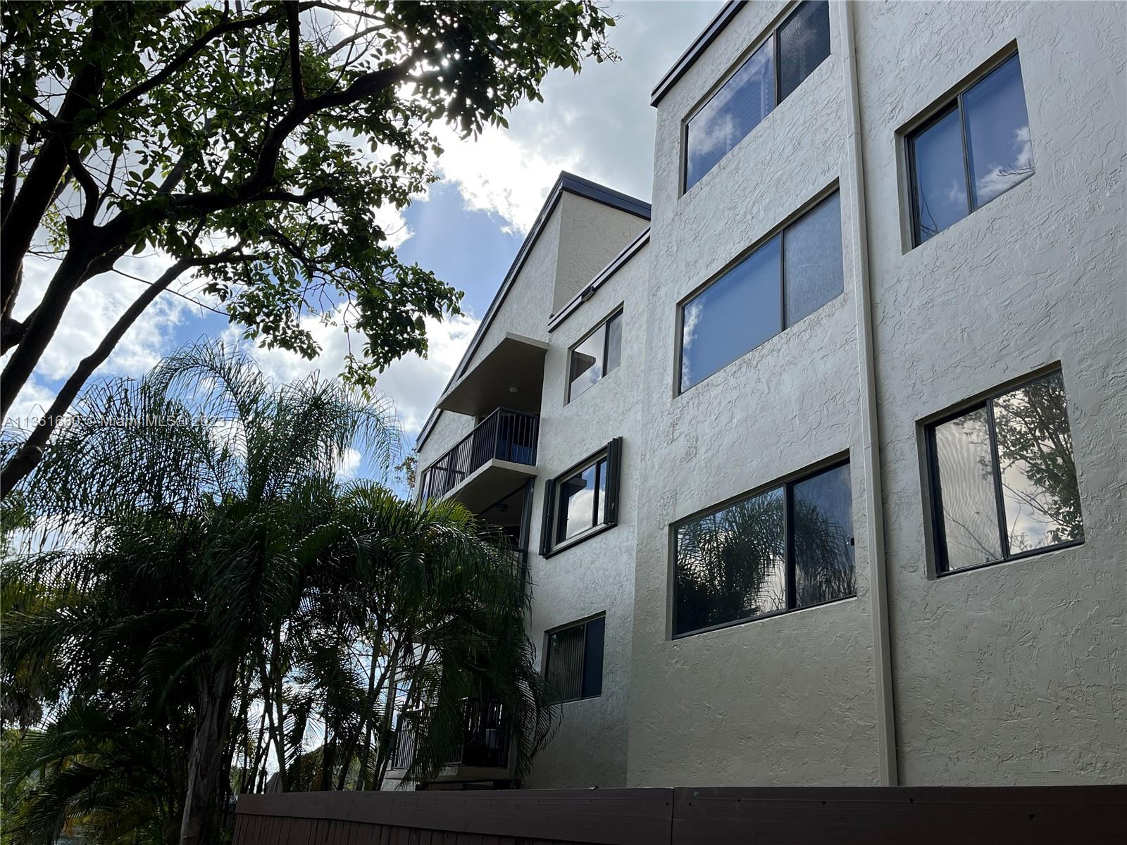 SEC 48 ATRIUMS AT SNAPPER - Residential