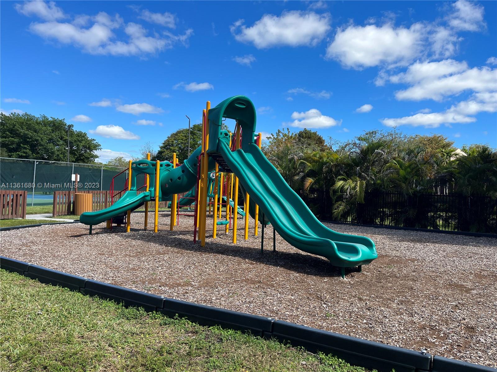 SEC 48 ATRIUMS AT SNAPPER - Residential