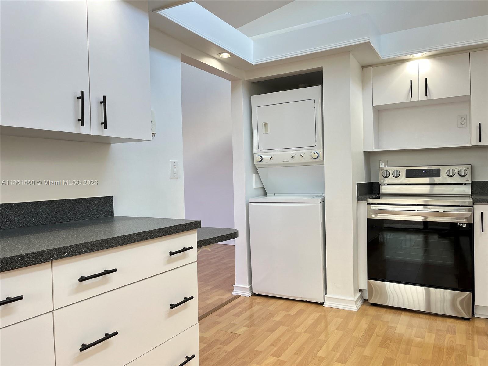 SEC 48 ATRIUMS AT SNAPPER - Residential