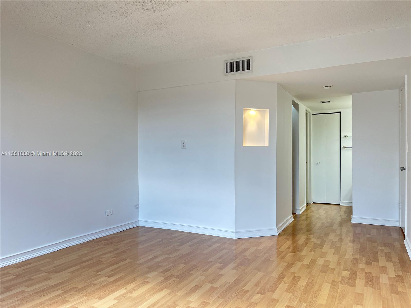 SEC 48 ATRIUMS AT SNAPPER - Residential