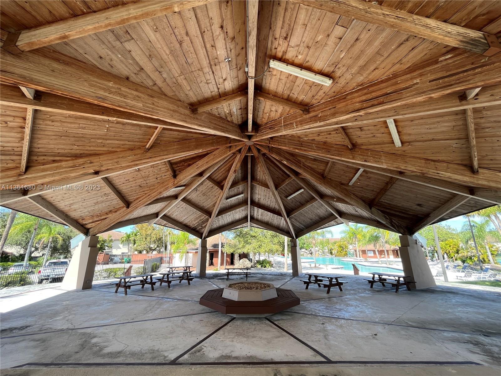 SEC 48 ATRIUMS AT SNAPPER - Residential