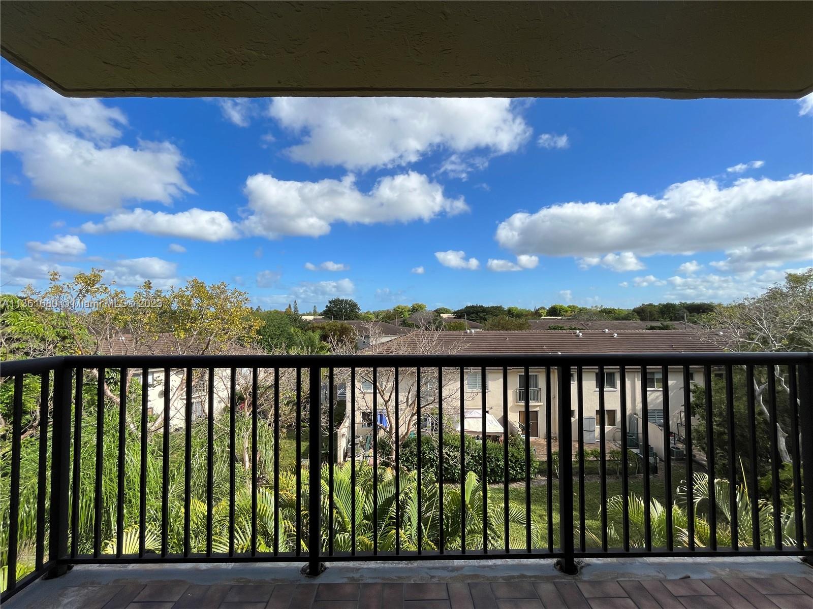 SEC 48 ATRIUMS AT SNAPPER - Residential