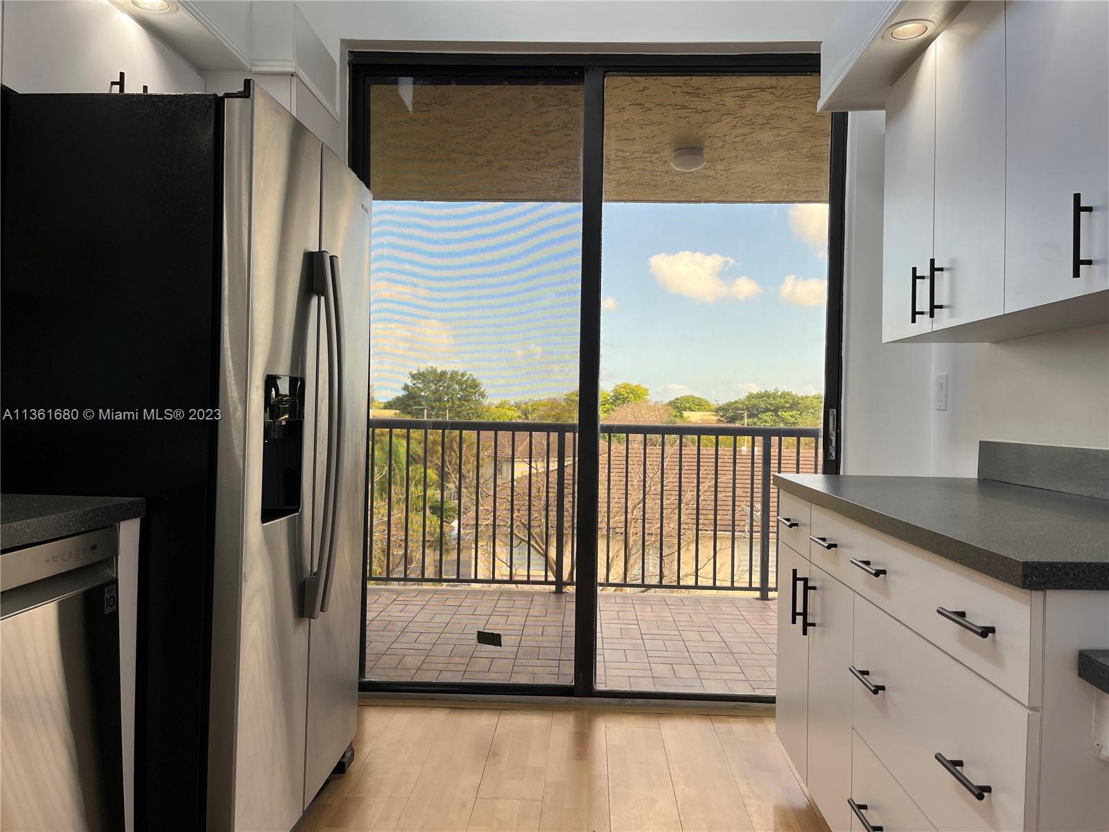 SEC 48 ATRIUMS AT SNAPPER - Residential