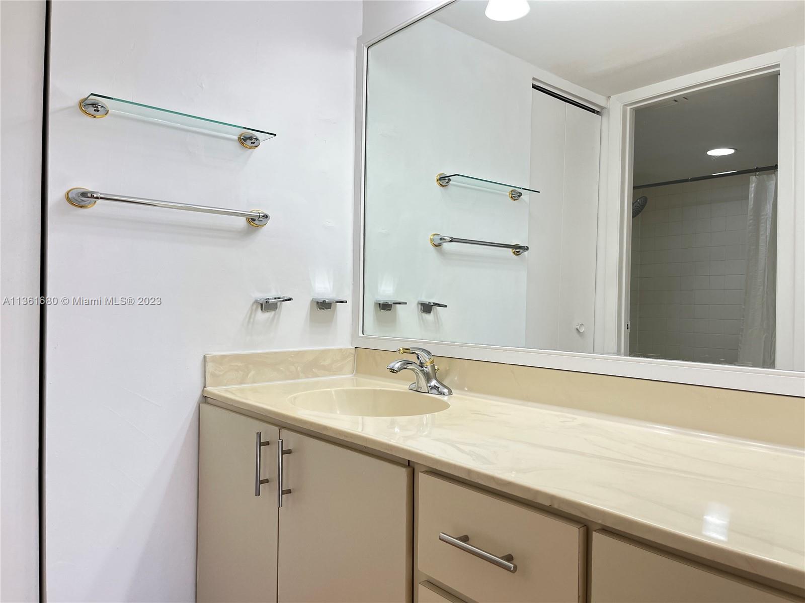 SEC 48 ATRIUMS AT SNAPPER - Residential